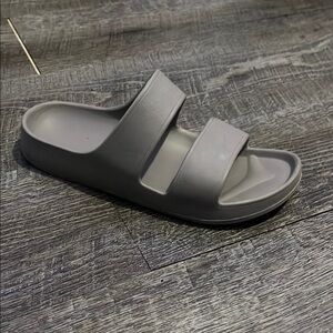 Old Navy Kids Gray Slide Sandals